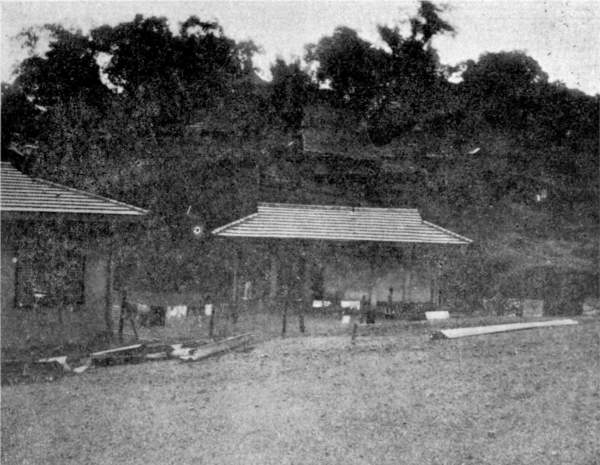 CONCRETE KITCHEN AND LAVATORY BUILDINGS AND NATIVE
RESIDENCES.